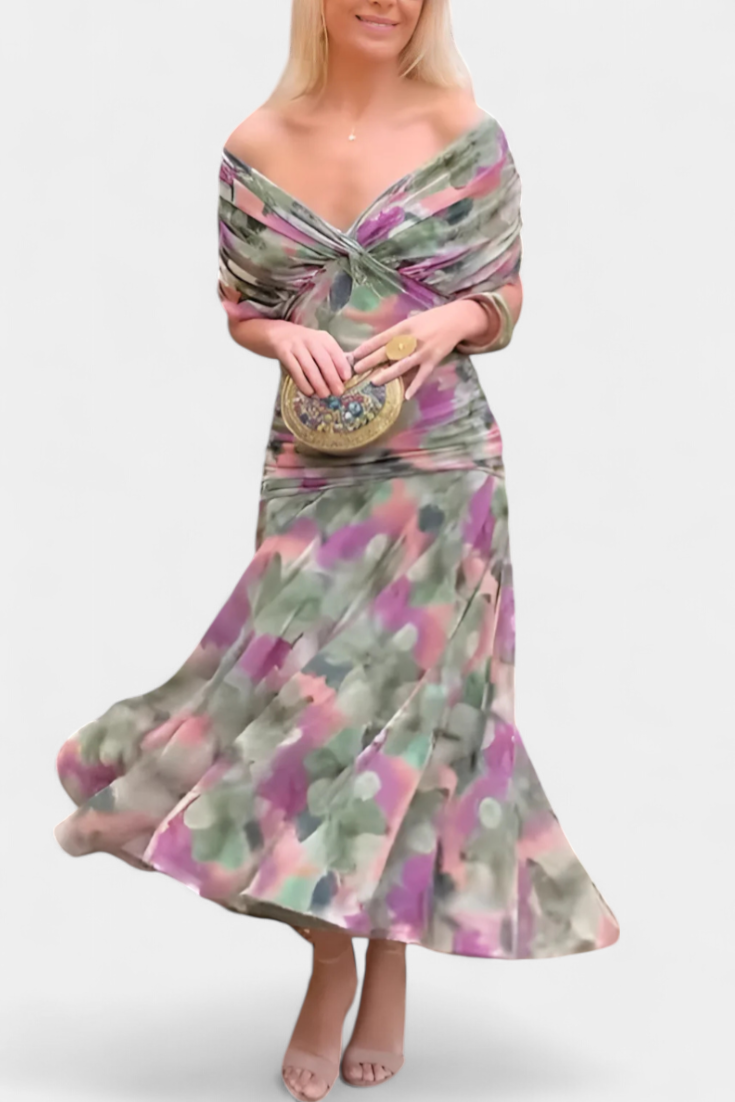 Luna | Elegant Dress With V-Neckline