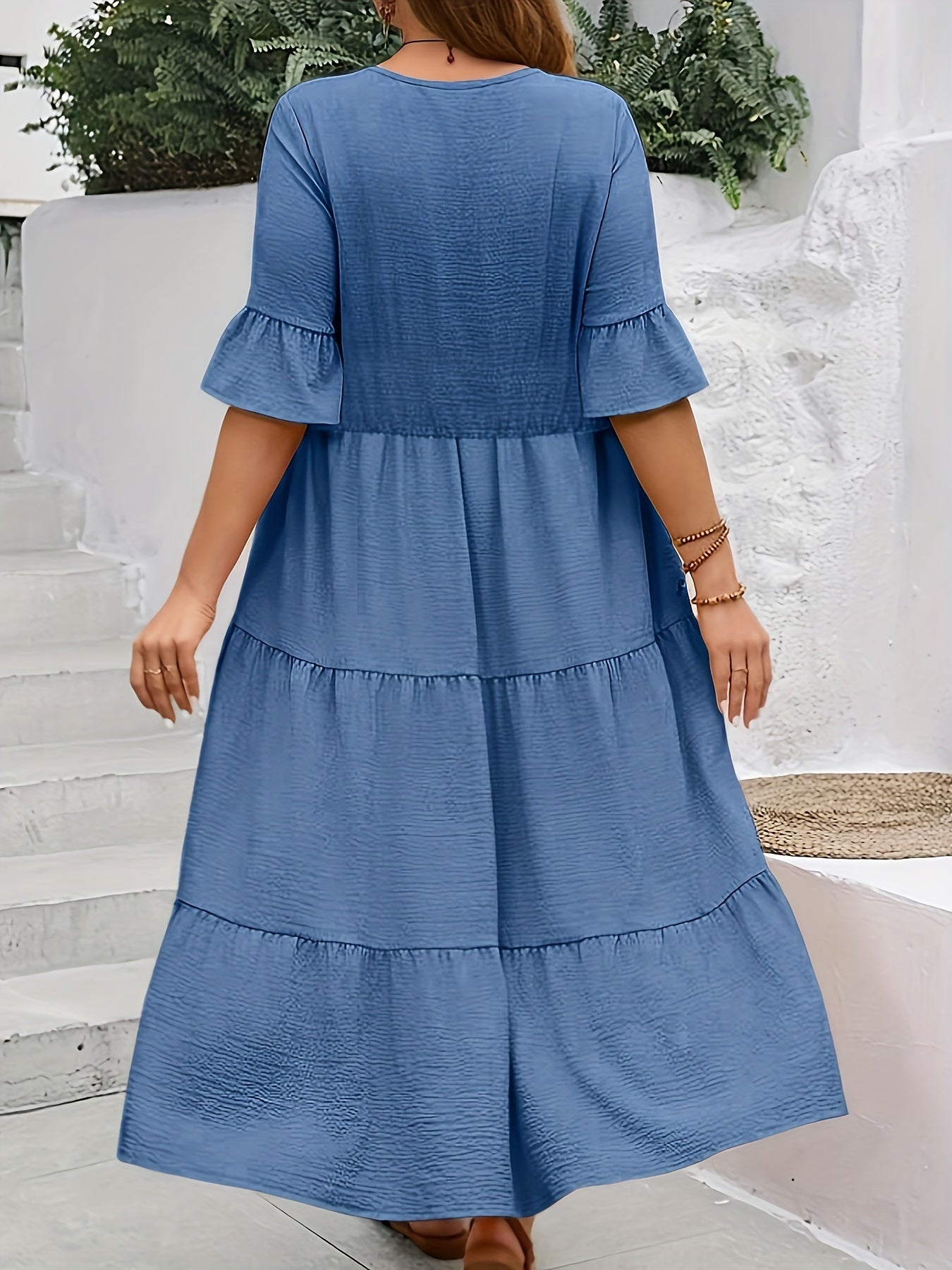 Avelisse | Graceful Flowy Dress