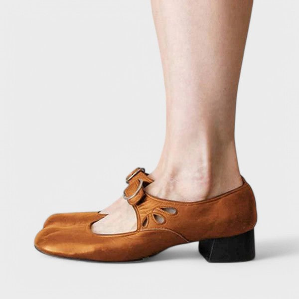 Skylar | Shoes with a Buckle