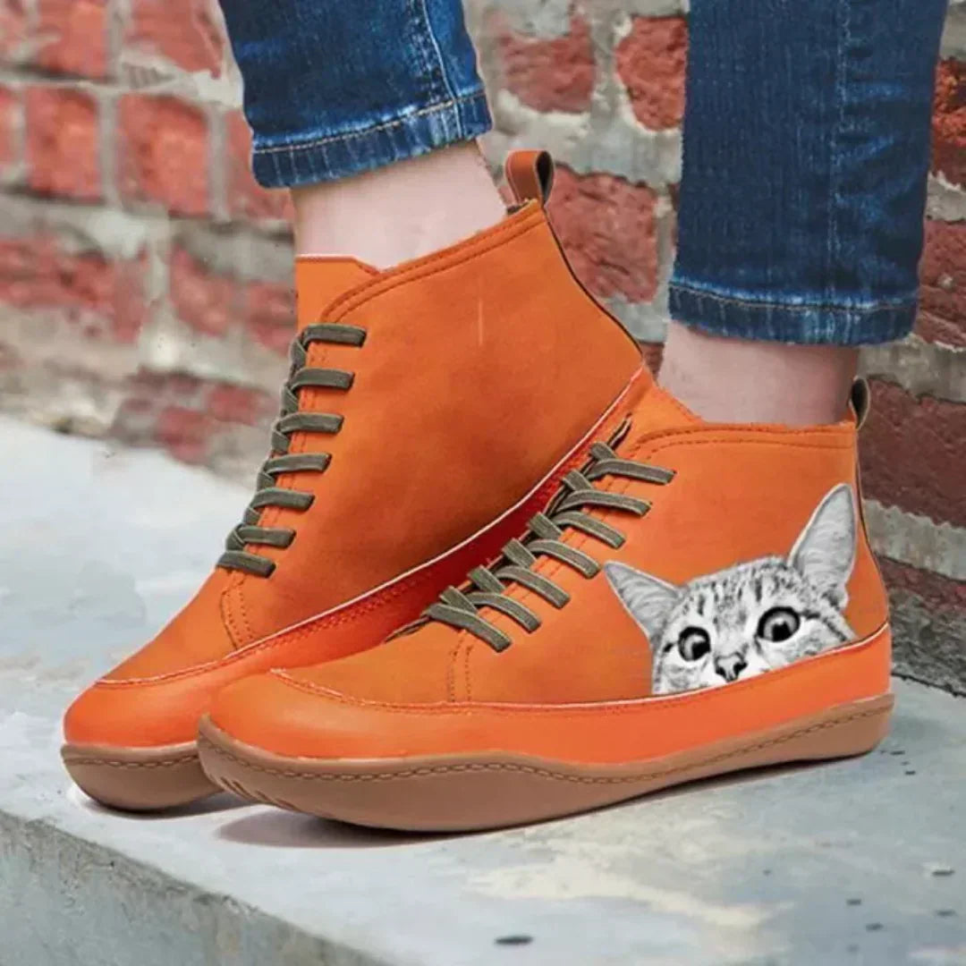 Lisa | Leather Ankle Boots for Cat Lovers
