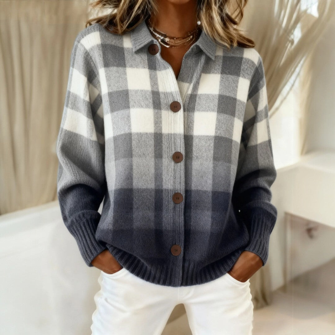 Alondra | Soft Sweater with Gradient Checks