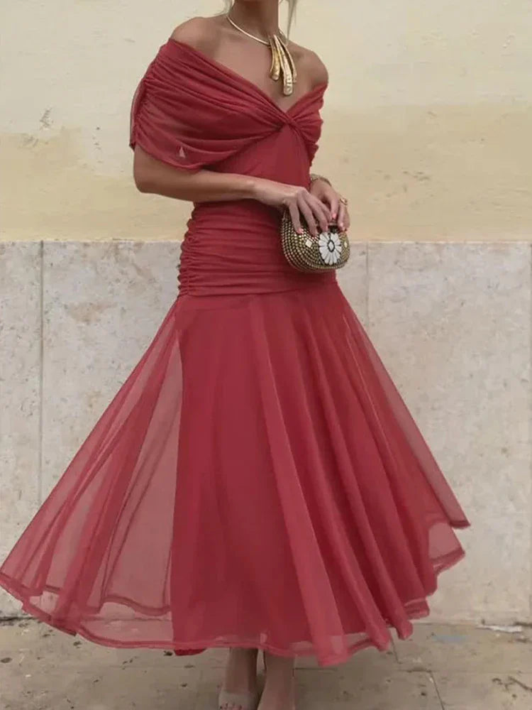 Luna | Elegant Dress With V-Neckline