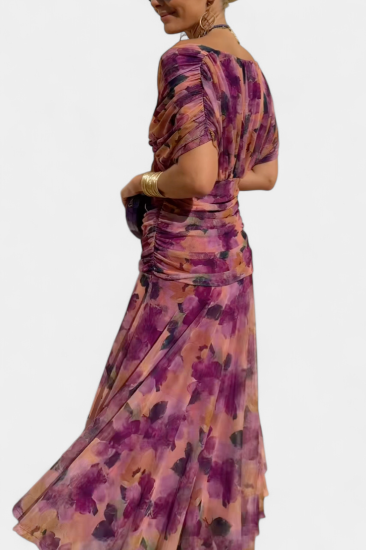 Luna | Elegant Dress With V-Neckline