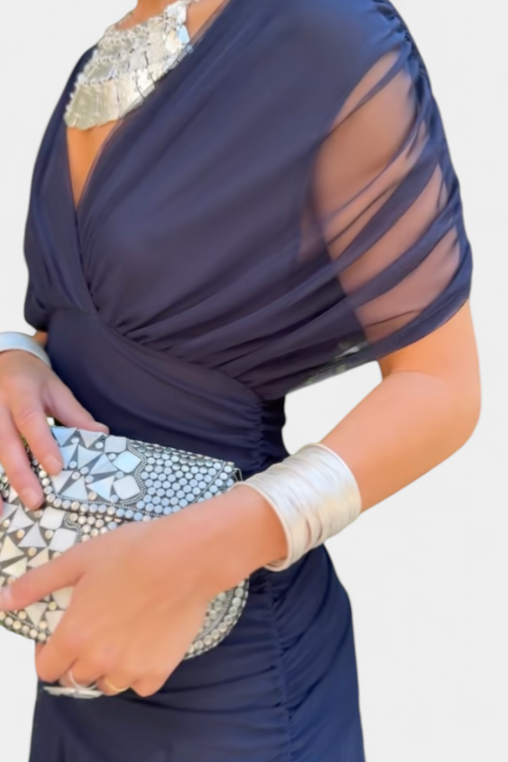 Luna | Elegant Dress With V-Neckline
