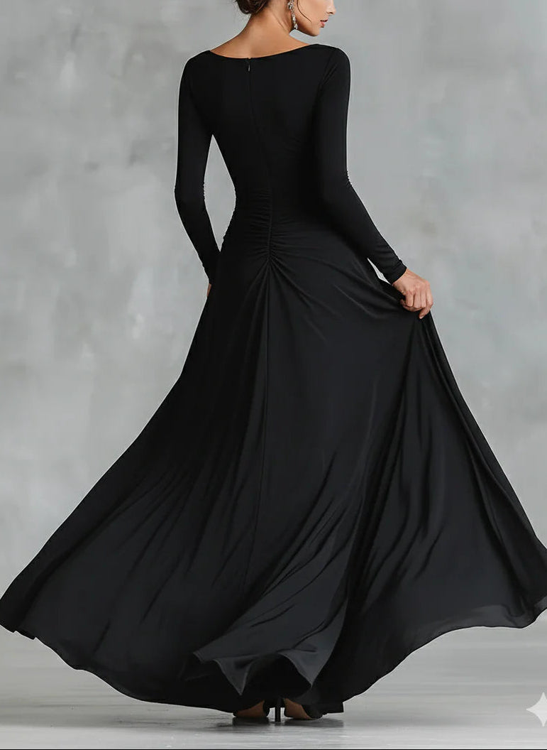 Irene | Modern long dress in black crepe with boat neckline and pleats