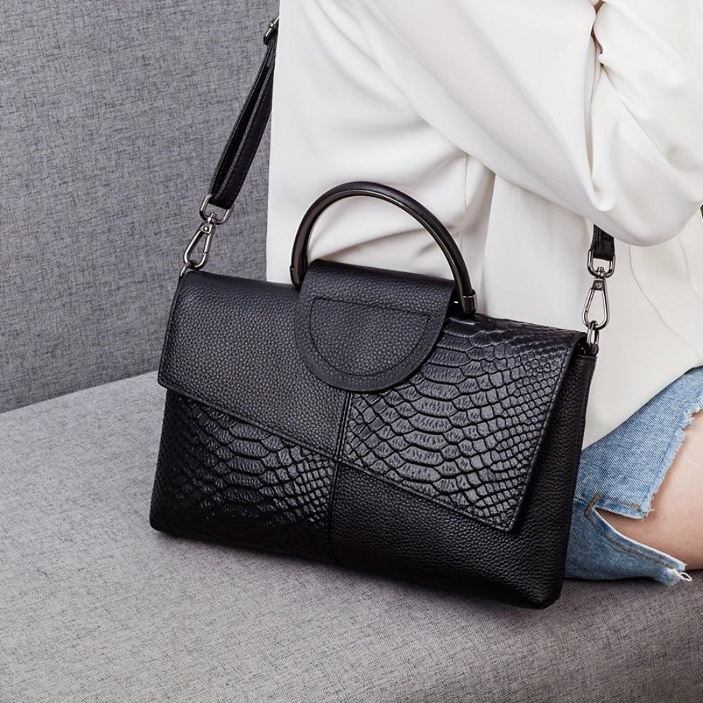 Cassandra | Handbag with Luxurious Crocodile Pattern