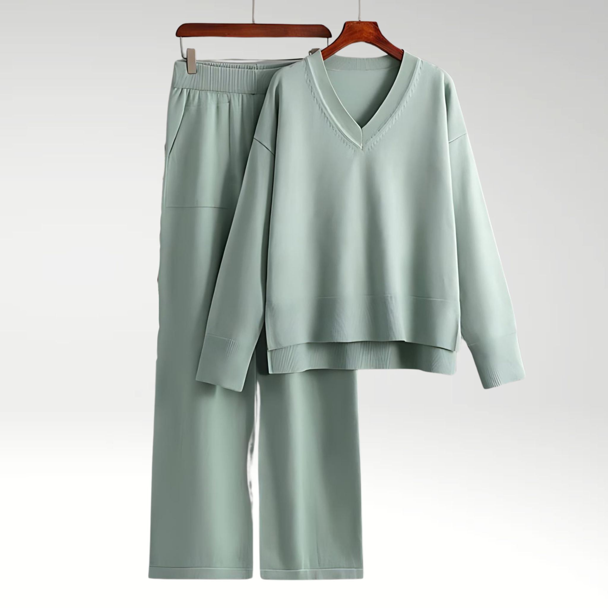 Carol | Luxe Two-Piece Set with V-Neck