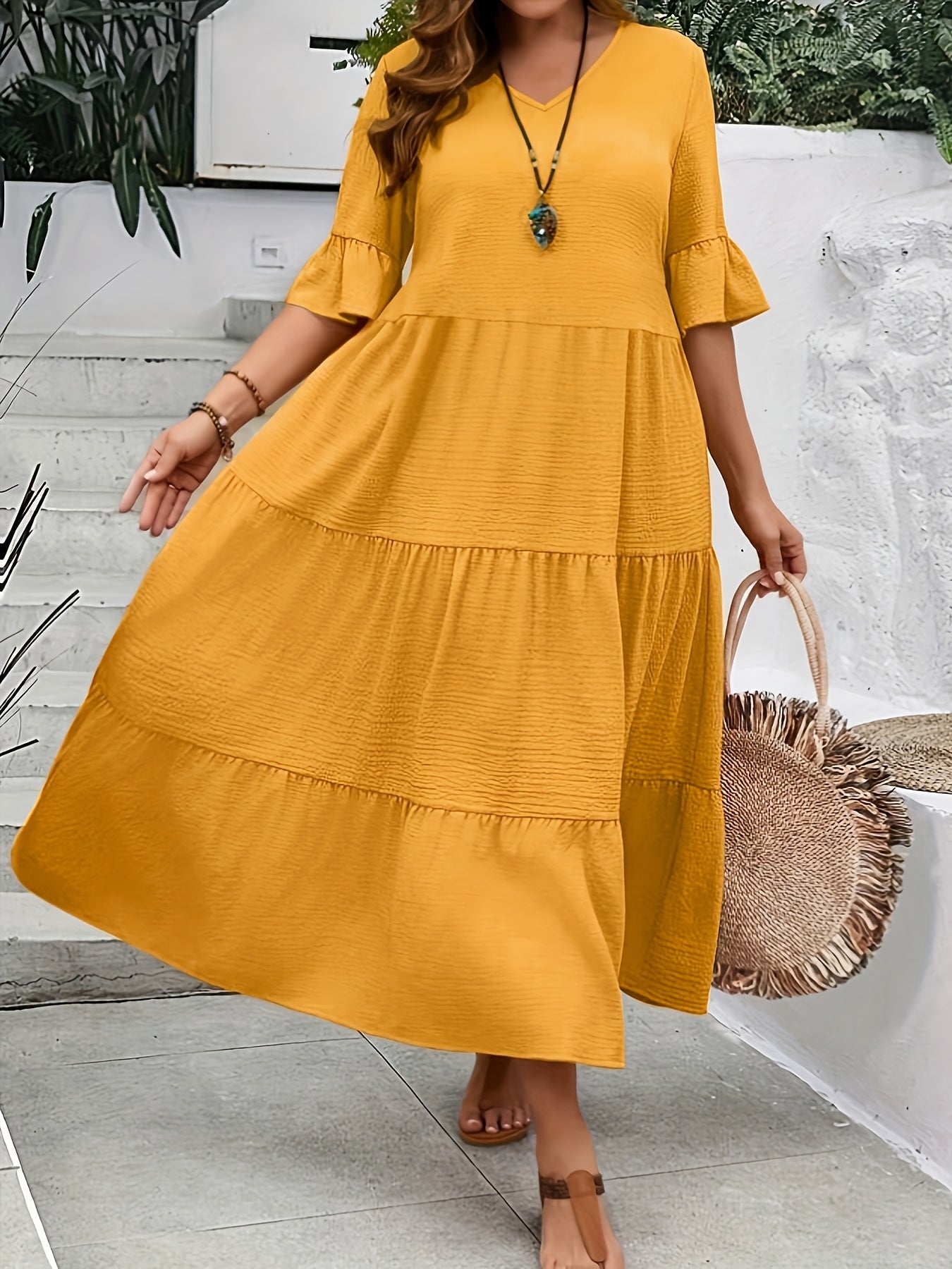 Avelisse | Graceful Flowy Dress