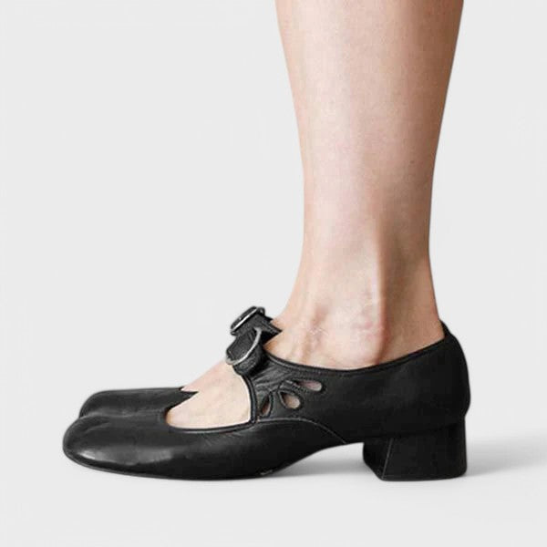 Skylar | Shoes with a Buckle