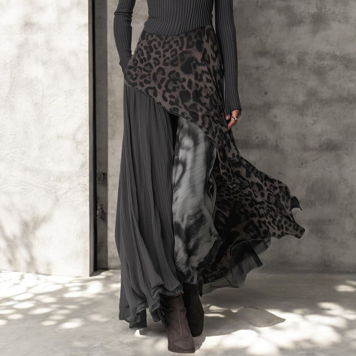 Amelia  | Long Leopard Dress
